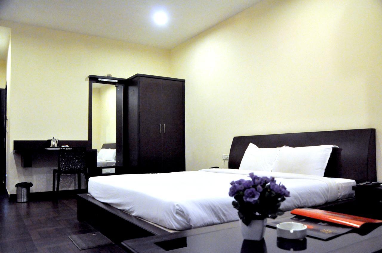 Hotel Suncity Palace Jharsuguda Esterno foto